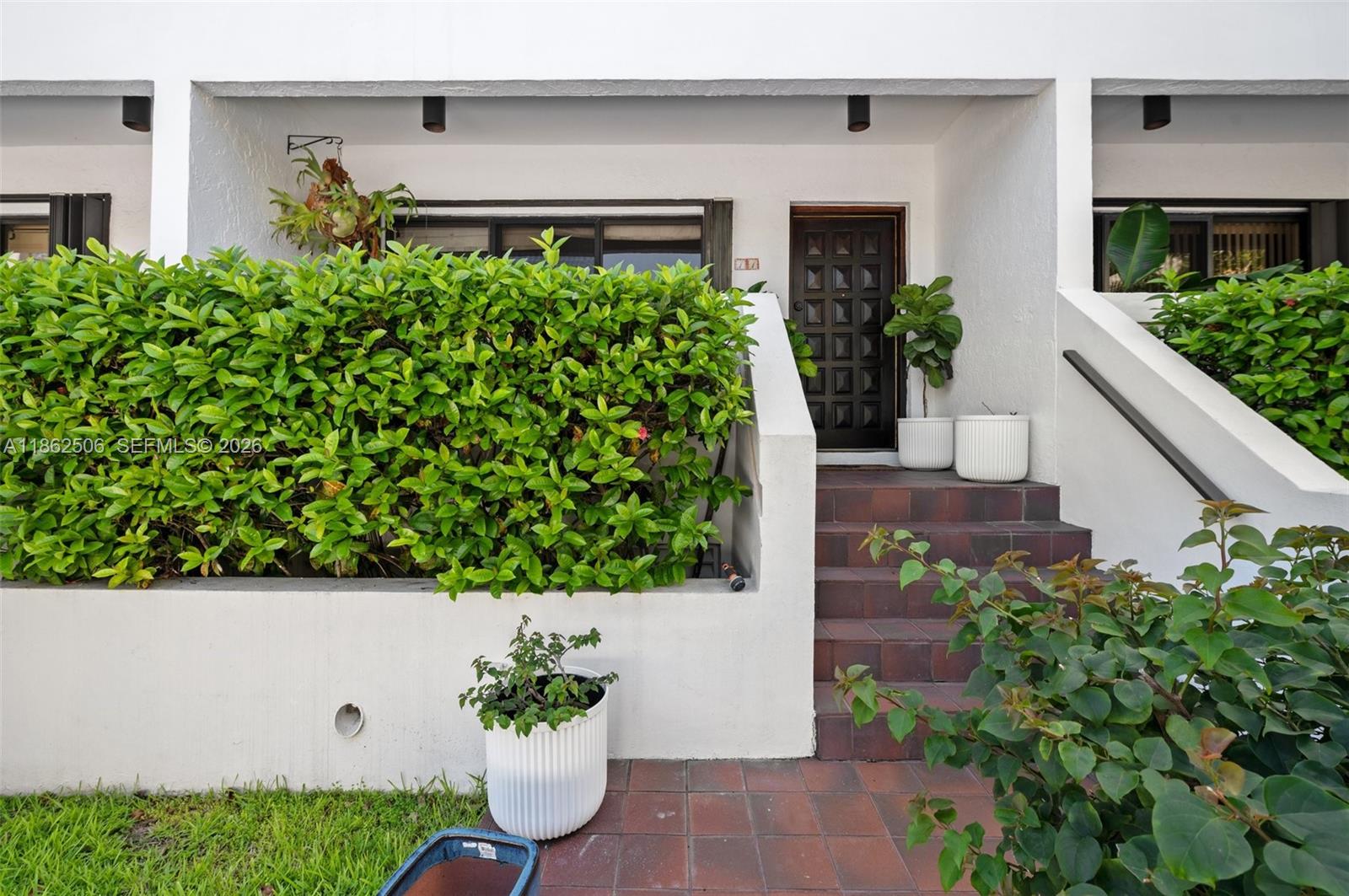 BILTMORE COURT VILLAS - Residential