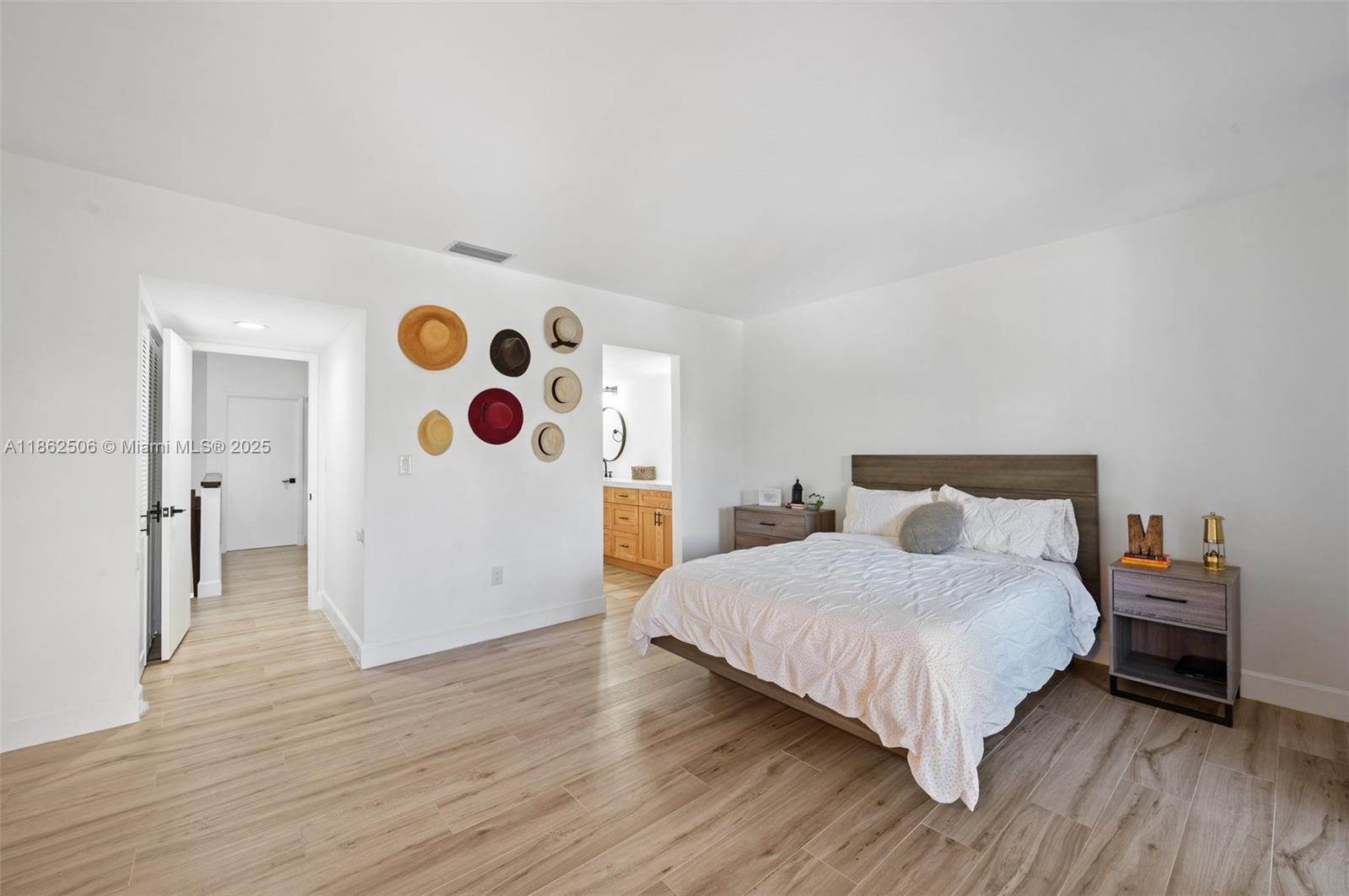 BILTMORE COURT VILLAS - Residential