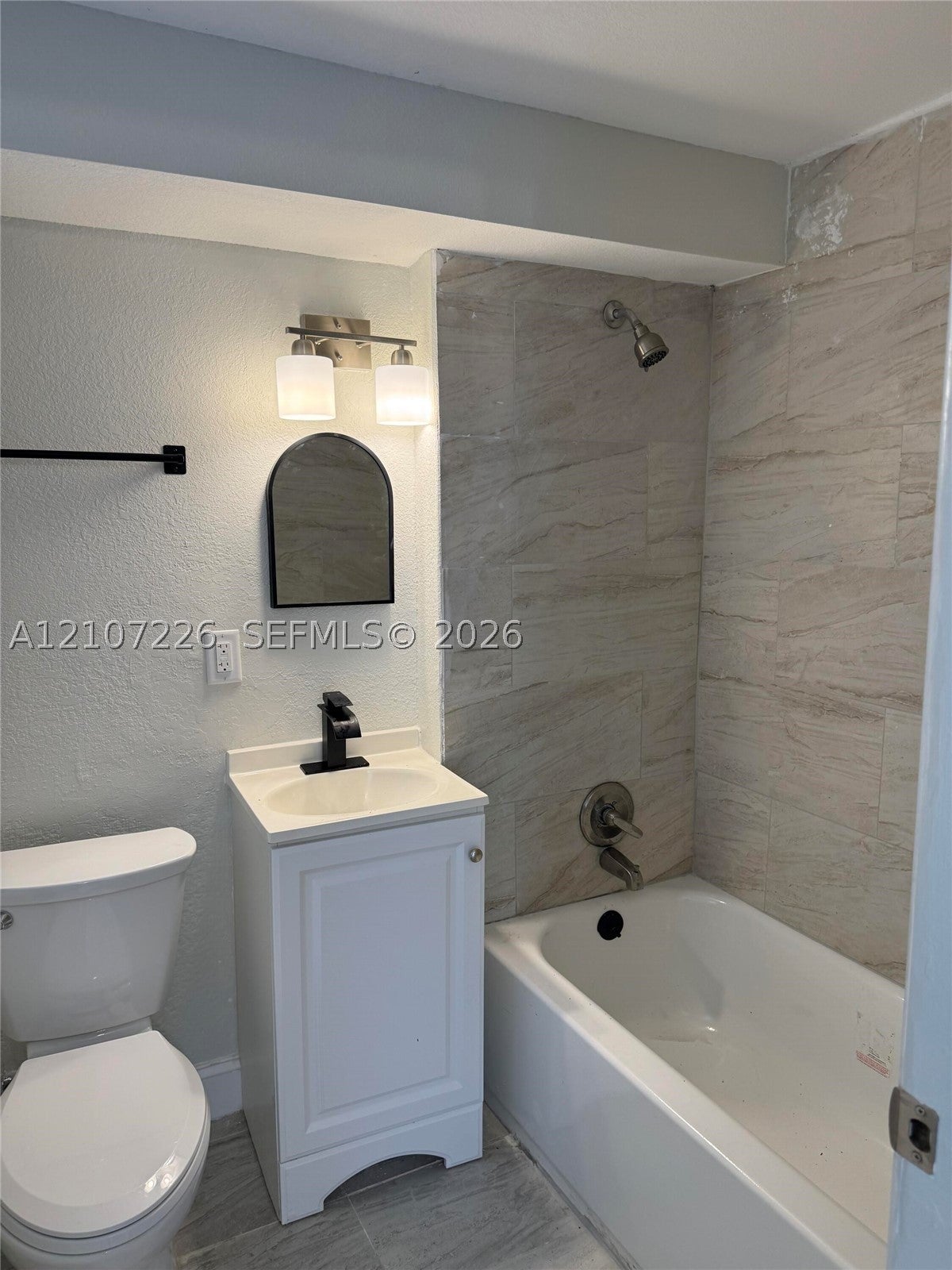 704 NW 5th Ave 1-4
