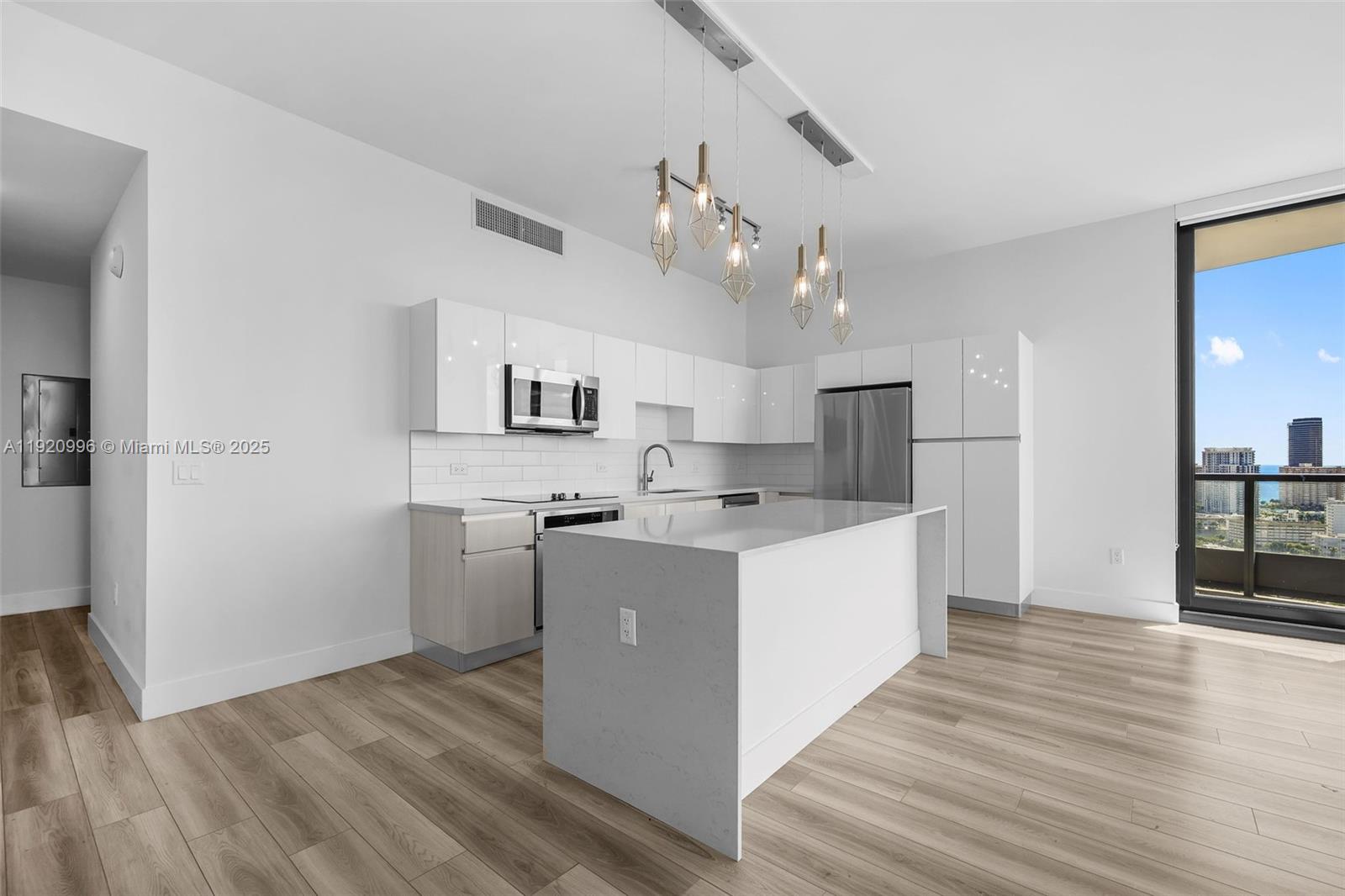 101 Diplomat Pkwy 2610