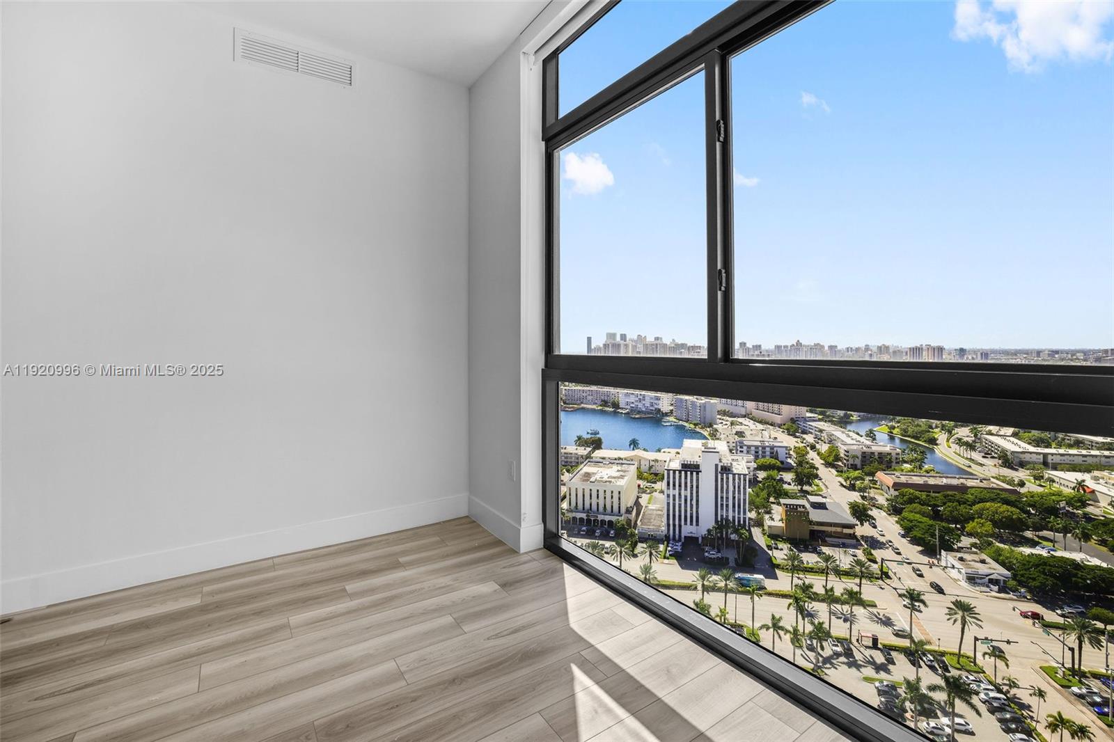 DIPLOMAT GOLF ESTATES - Residential