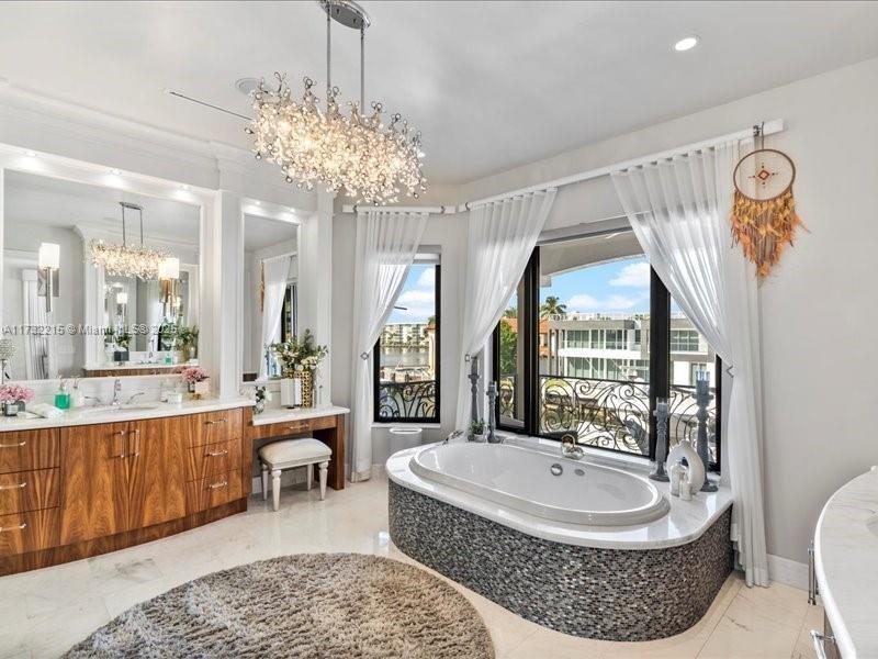 EASTERN SHORES 1ST ADDN - Residential