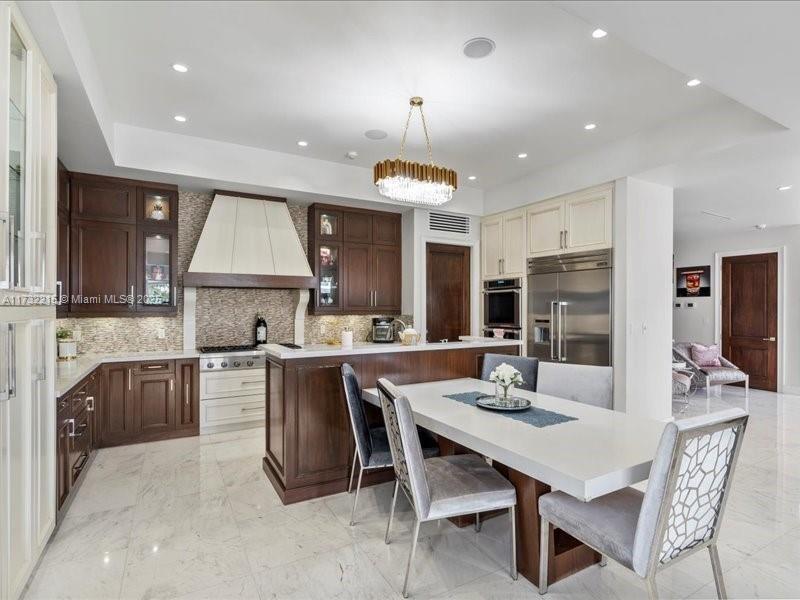 EASTERN SHORES 1ST ADDN - Residential