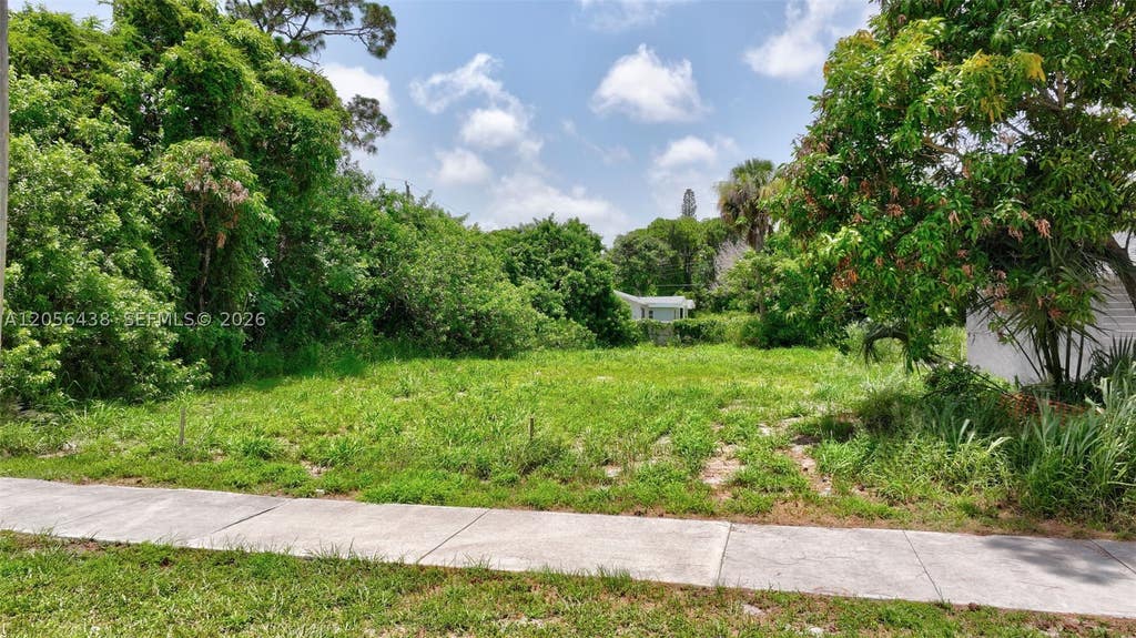 Photo of 5684 SE 45th Ave, Stuart, FL 34997 (MLS # A12056438)