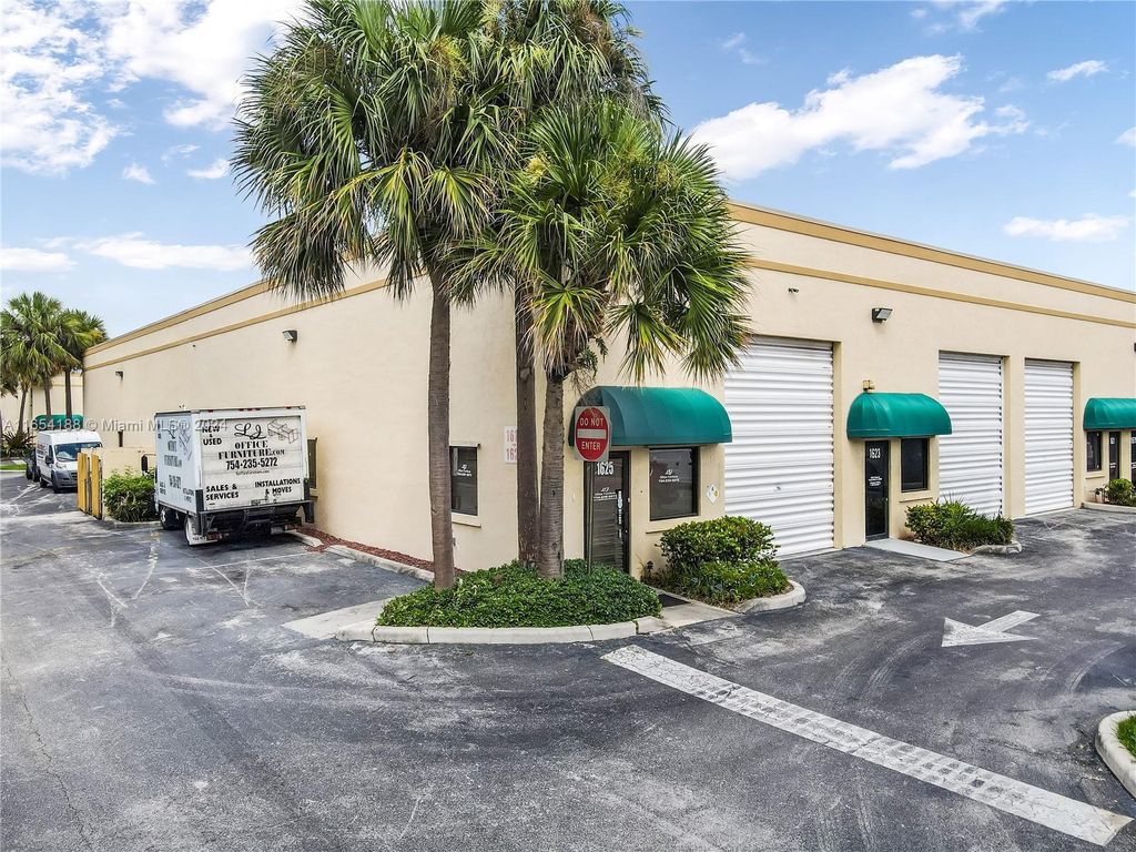 Photo of 1625 W Mcnab Rd #12, Pompano Beach, FL 33069 (MLS # A11654188)