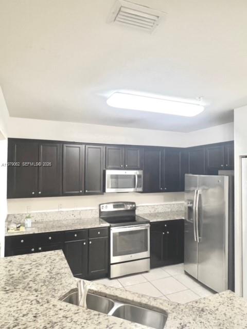 ADAGIO AT CENTRAL PARK CO - Residential Lease