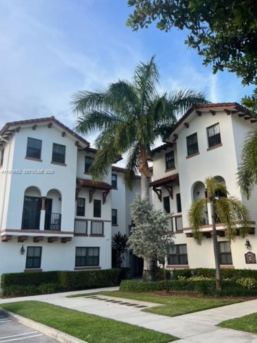 Stunning 2-bedroom, 2.5-bath home featuring a granite kitchen with stainless steel appliances. Located in an A+
school district and conveniently close to the highway. Enjoy the convenience of being next to a bustling shopping
mall. Ideal for families seeking modern living in a prime location.