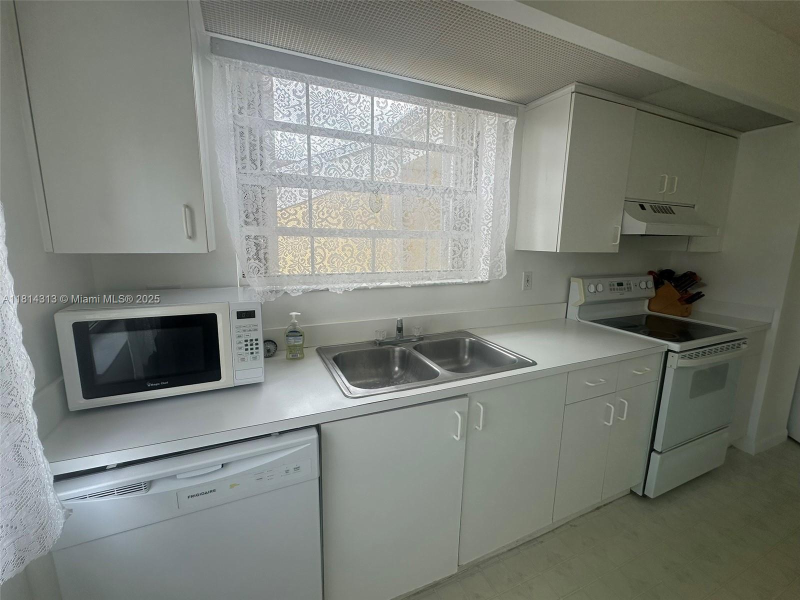 KEYS GATE CONDO NO SEVEN - Residential Lease