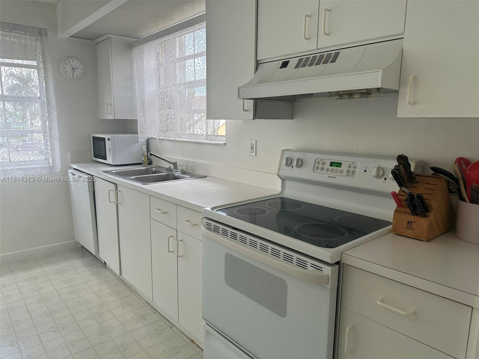 KEYS GATE CONDO NO SEVEN - Residential Lease