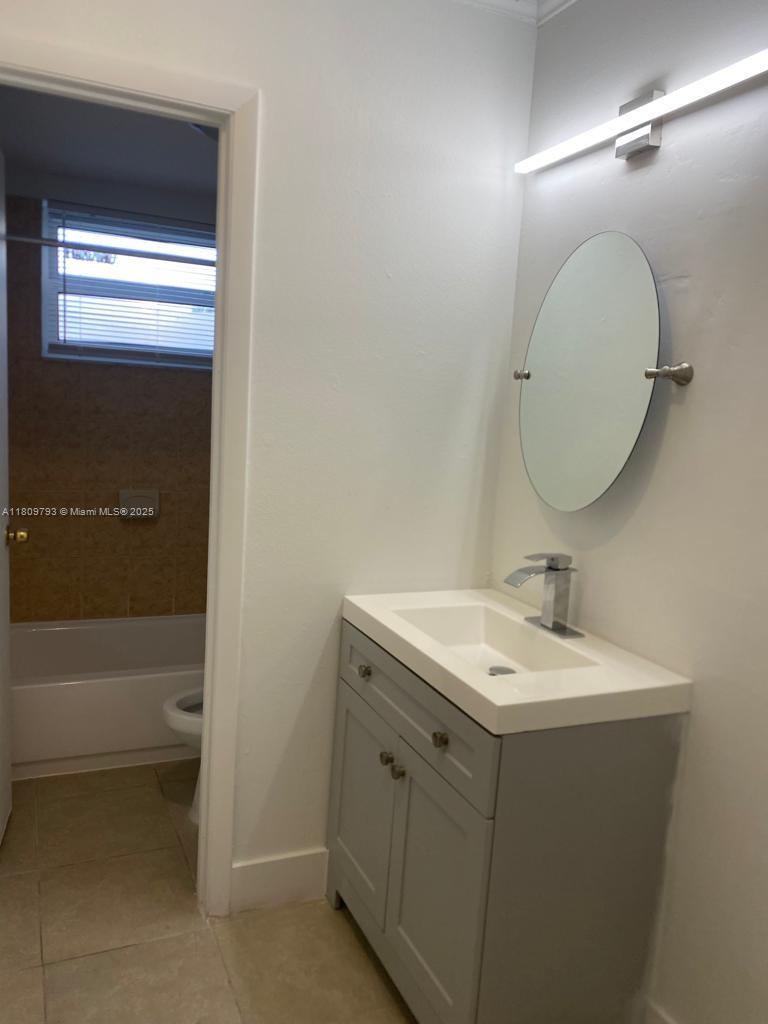 MOONRAKER CONDO - Residential