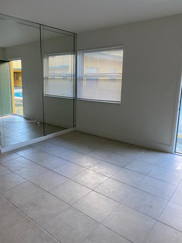 MOONRAKER CONDO - Residential