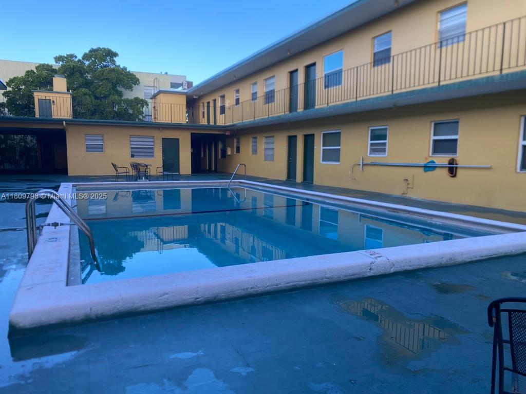 MOONRAKER CONDO - Residential