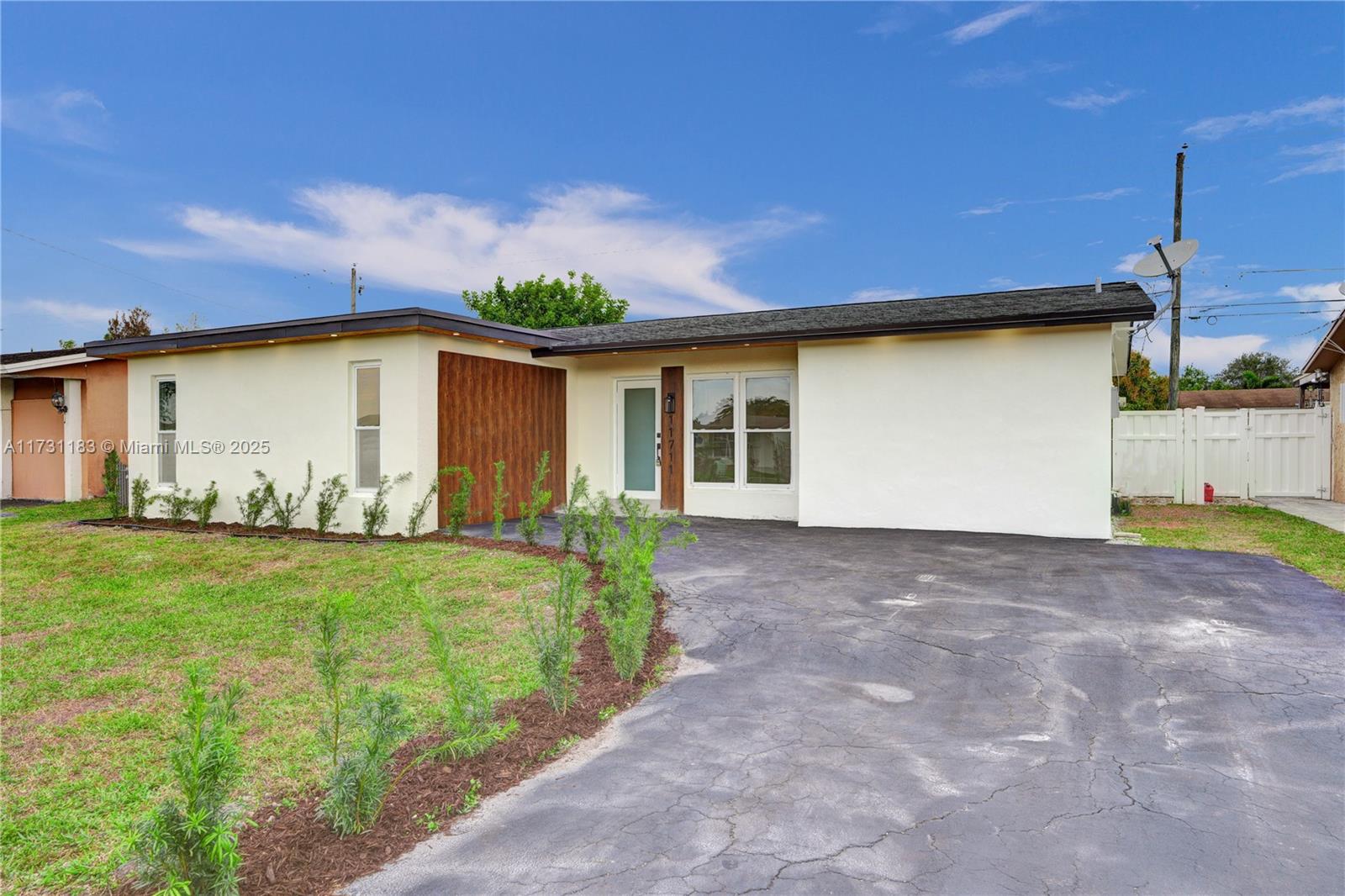 Property for Sale at 11711 Nw 32nd Mnr, Sunrise, Miami-Dade County, Florida - Bedrooms: 3 
Bathrooms: 2  - $549,000