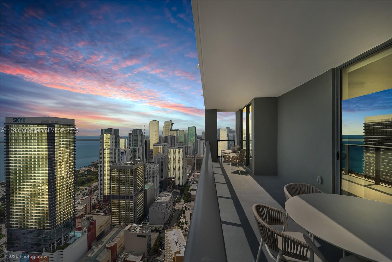 601 NE 1 Ave 4716