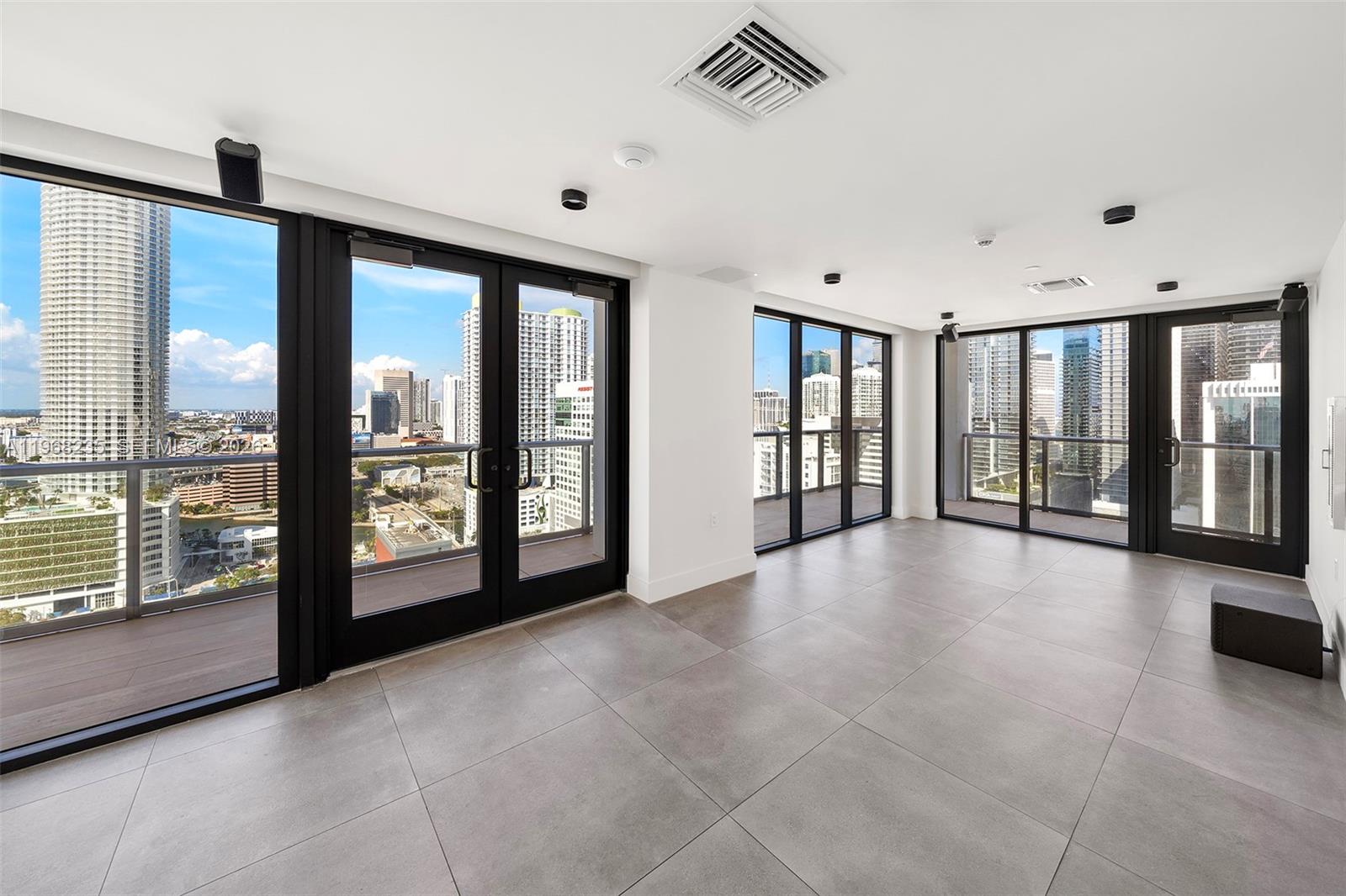 Smart Brickell - Residential