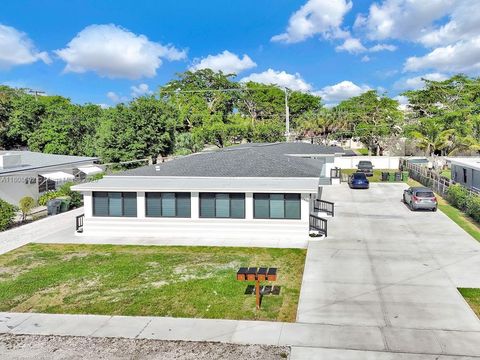 12400 NE 11th Ct North Miami FL 33161