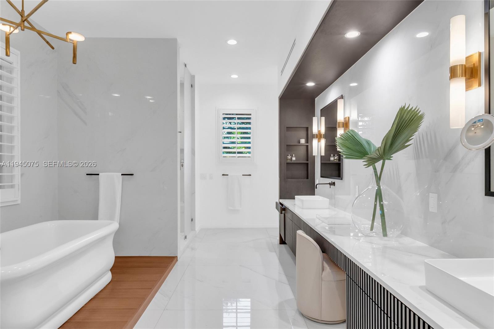 STONEGATE - Residential