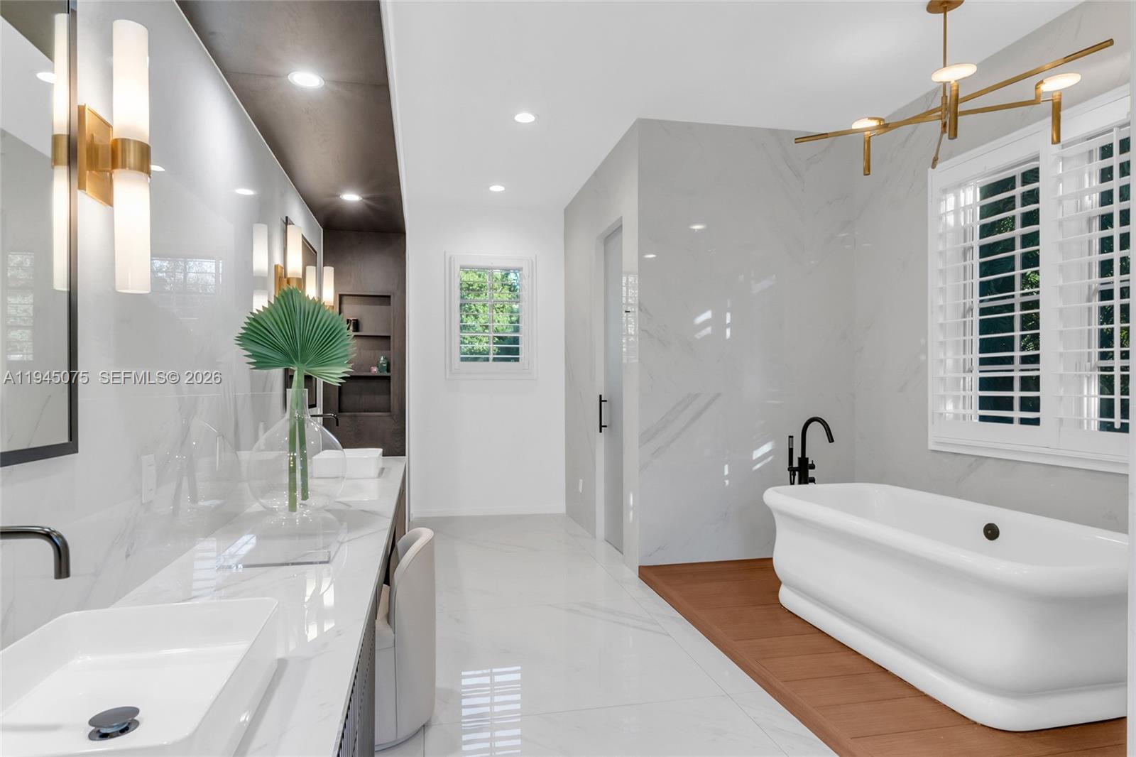 STONEGATE - Residential