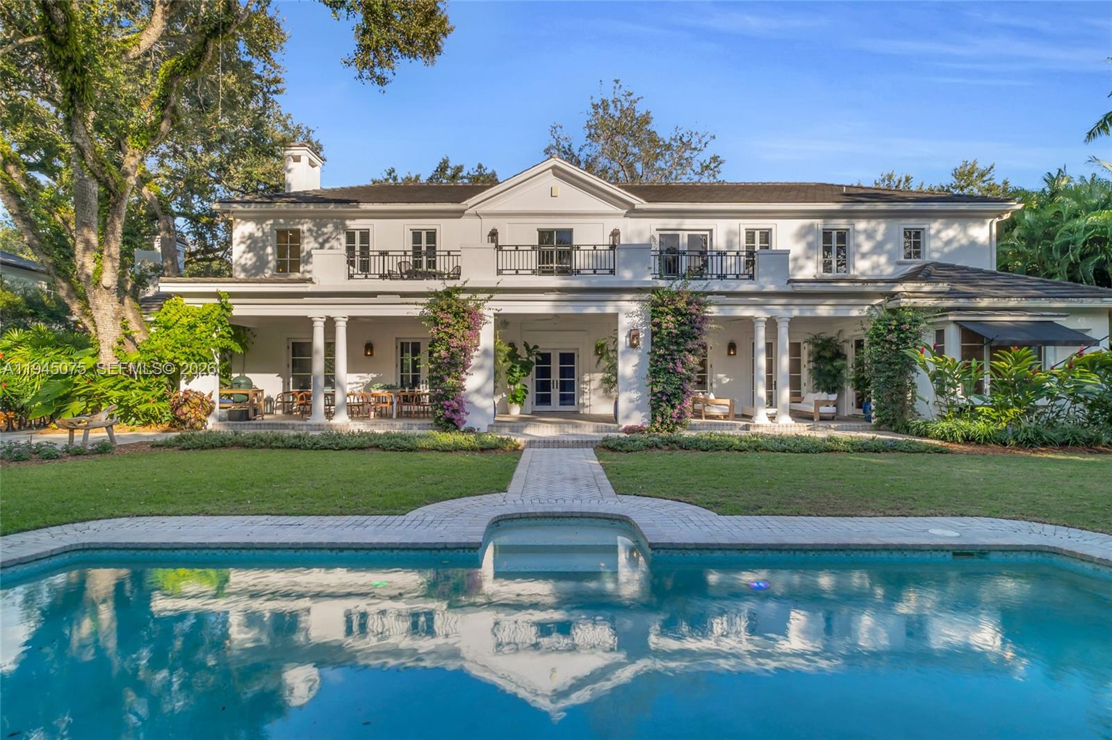 STONEGATE - Residential