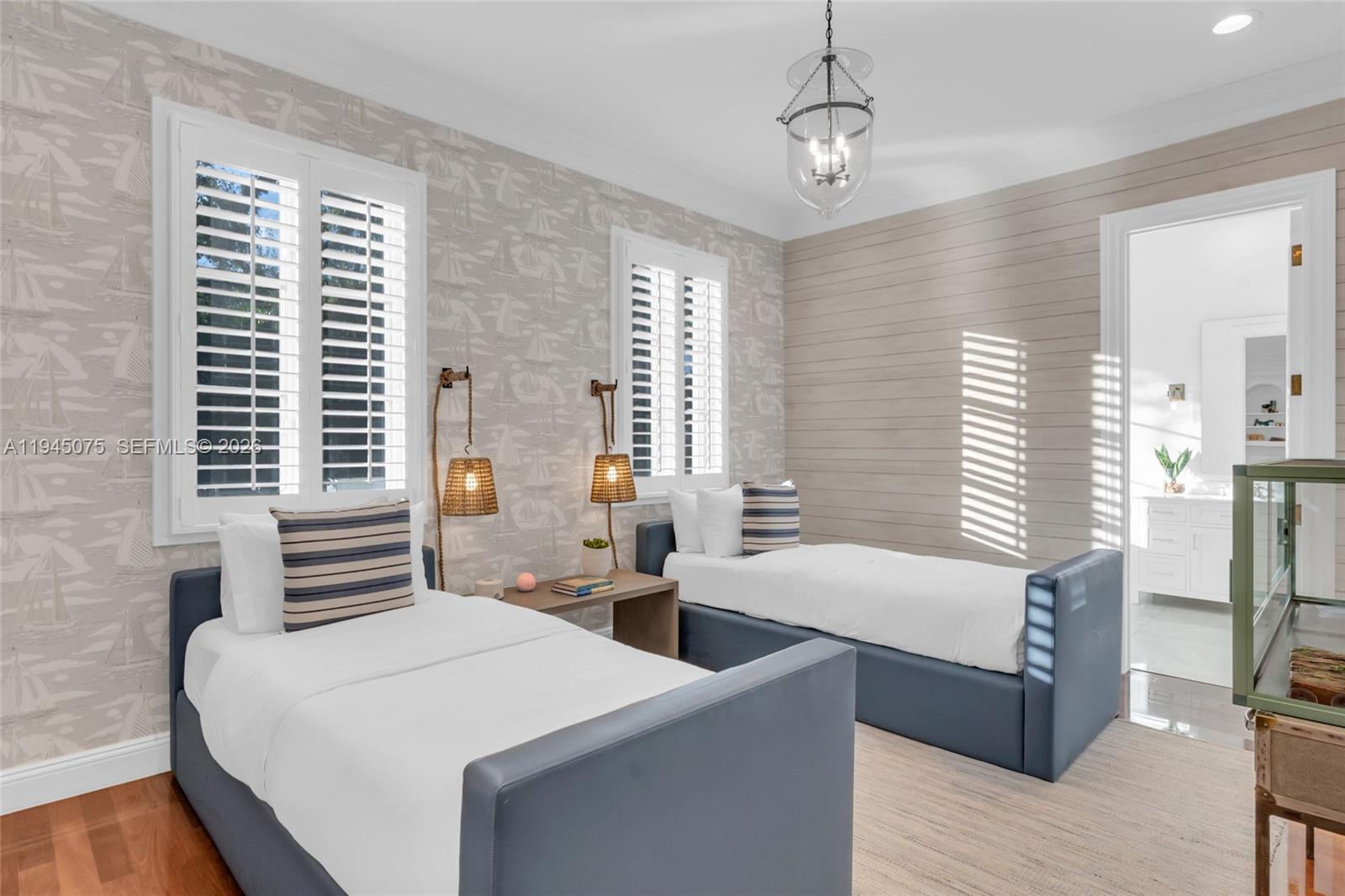 STONEGATE - Residential