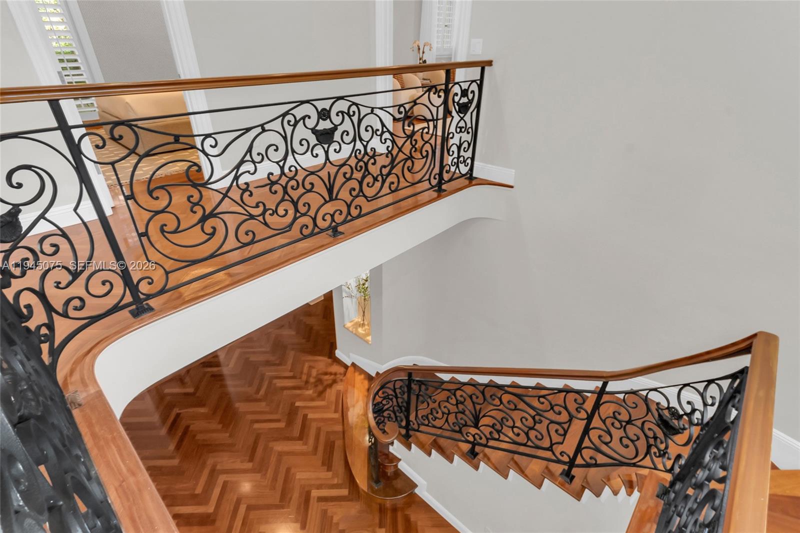 STONEGATE - Residential