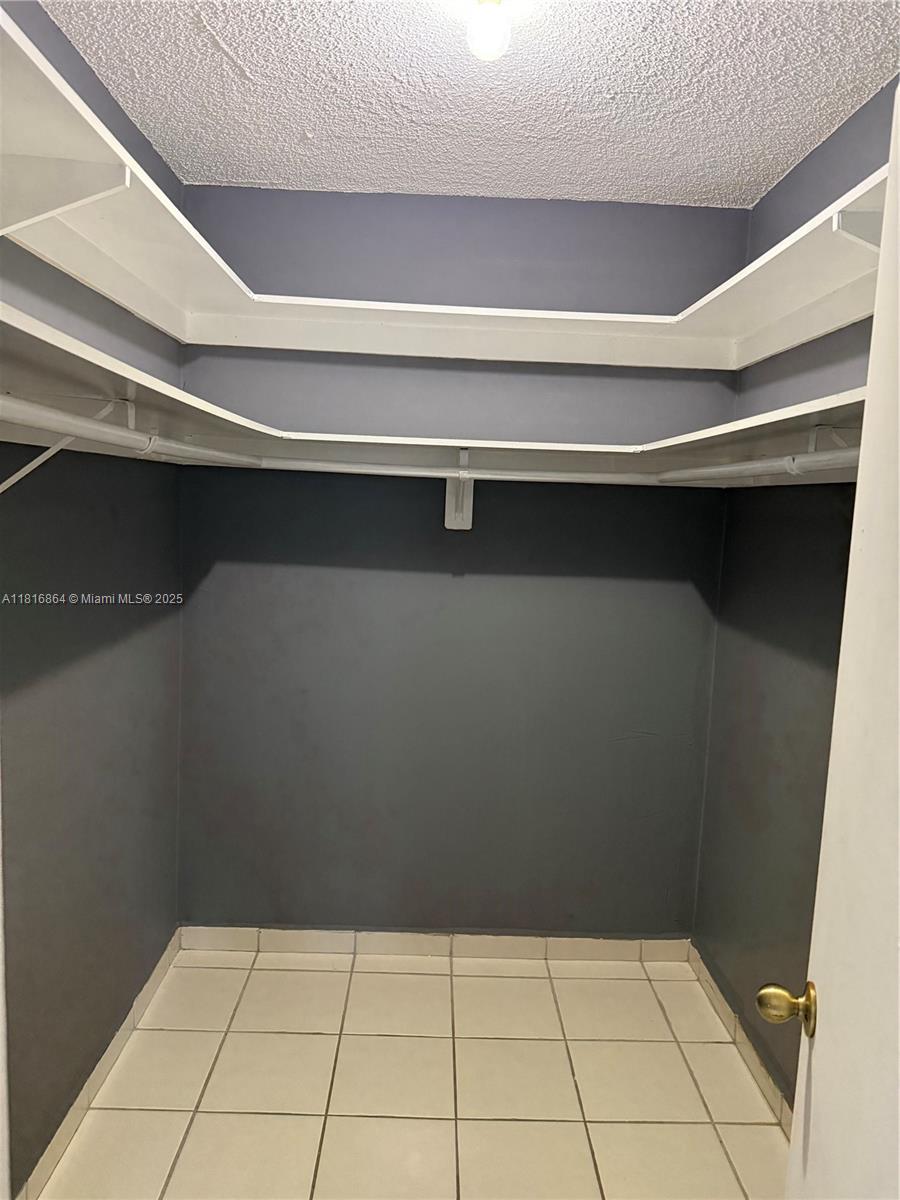 EL LAGO CONDO - Residential