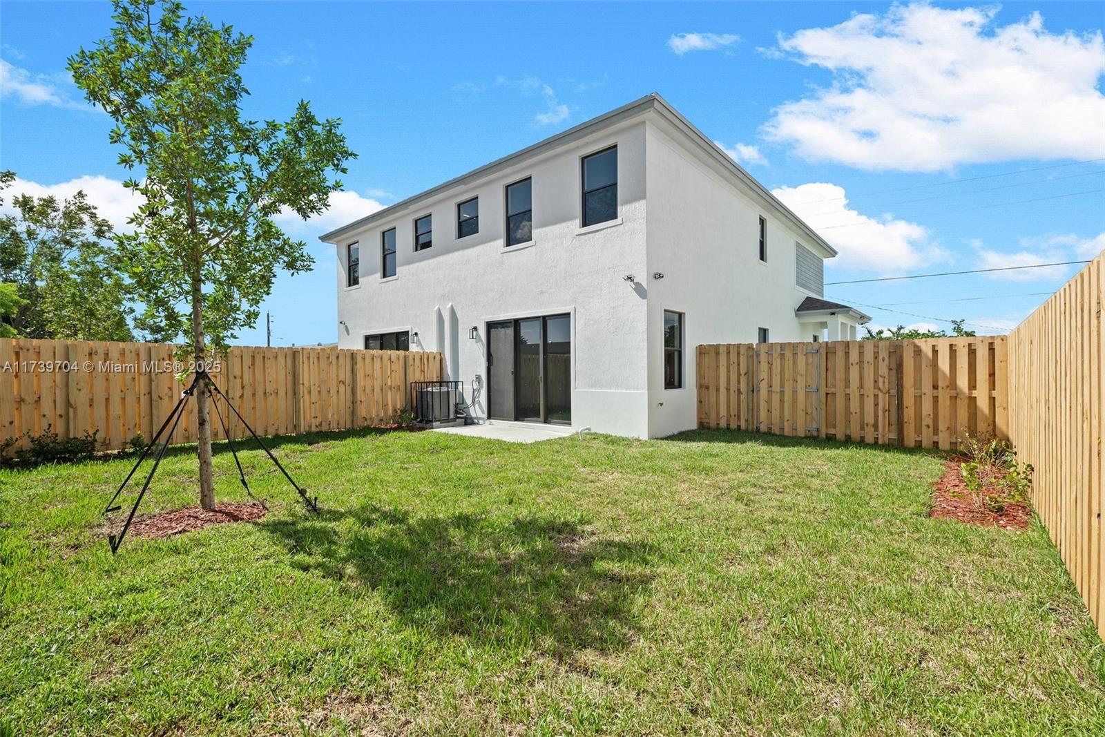 Rental Property at 22021 Sw 114th Ave 22021, Miami, Broward County, Florida - Bedrooms: 4 
Bathrooms: 3  - $3,300 MO.