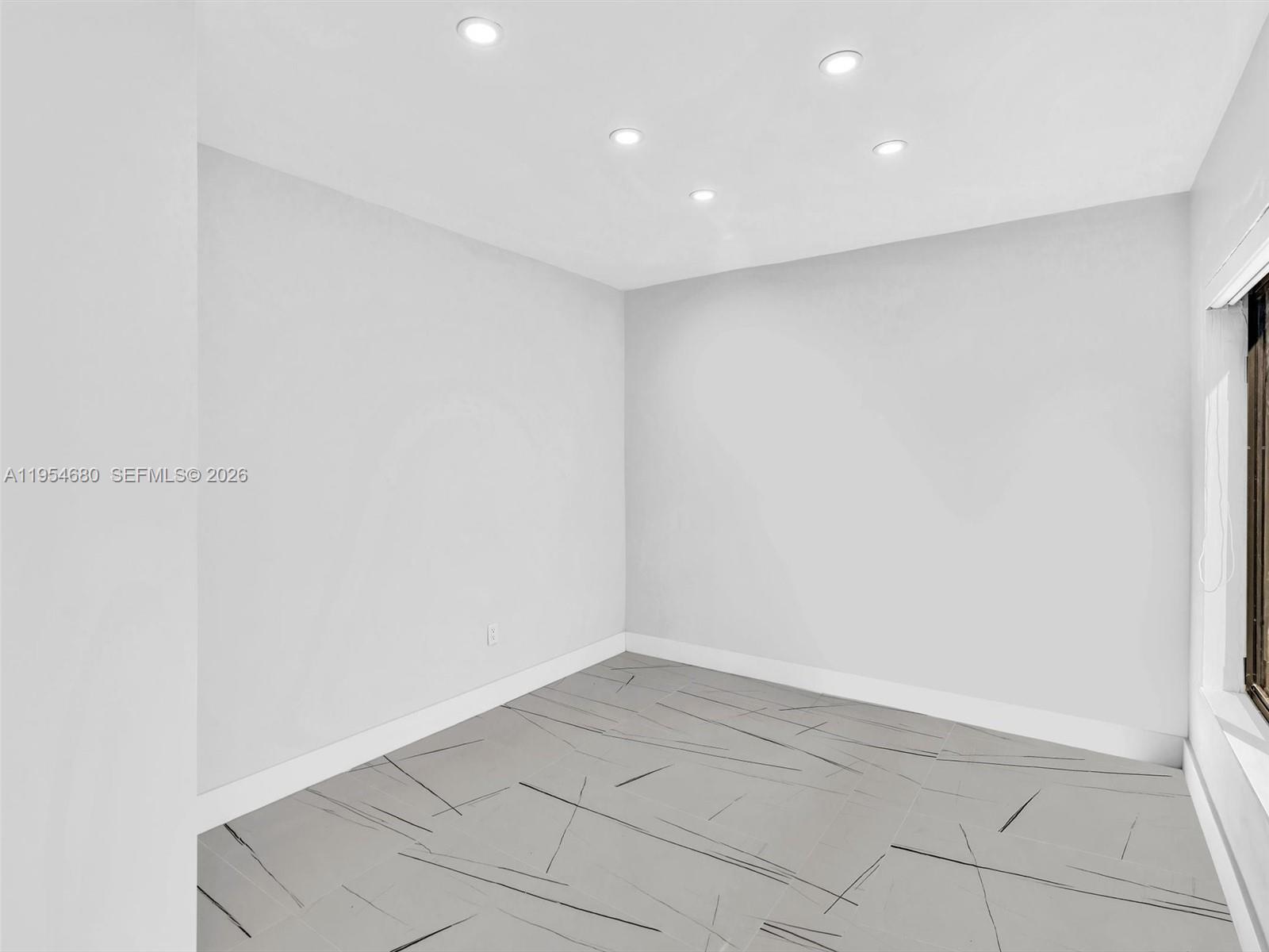 OSCEOLA GROVES - Residential