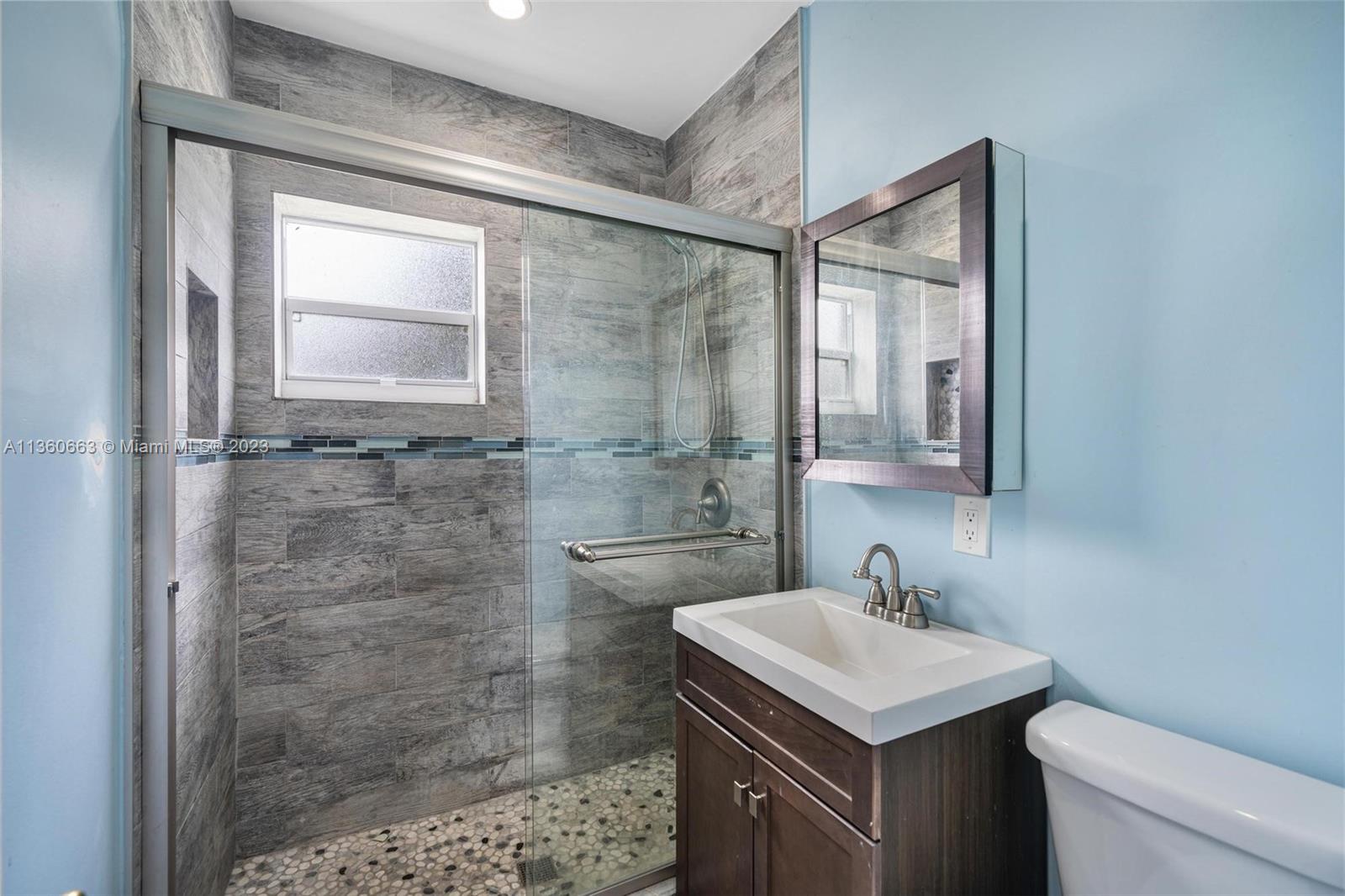 TAMIAMI GARDENS - Residential