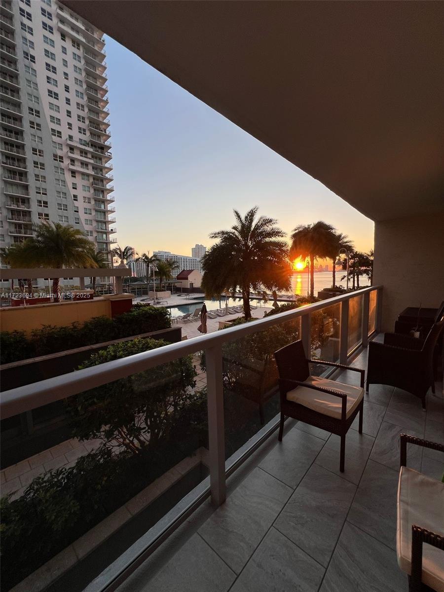 THE MARK ON BRICKELL COND - Residential