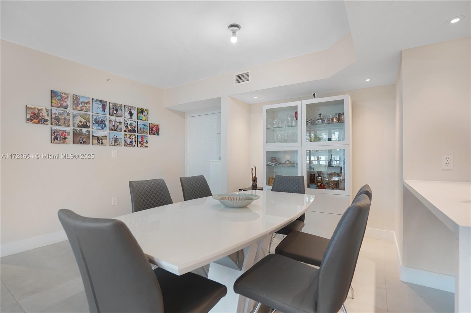 THE MARK ON BRICKELL COND - Residential