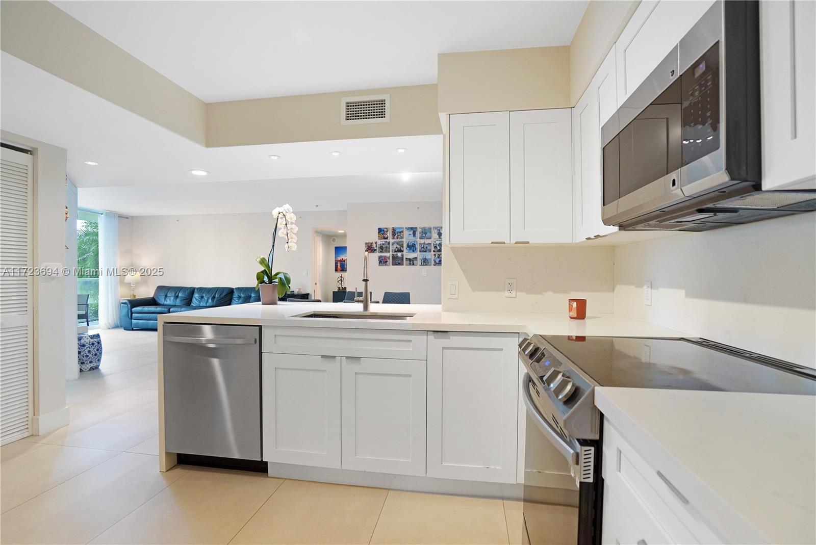 THE MARK ON BRICKELL COND - Residential