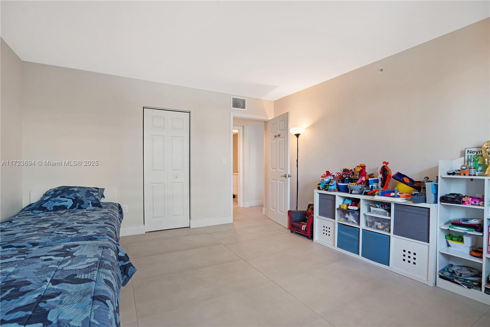 THE MARK ON BRICKELL COND - Residential