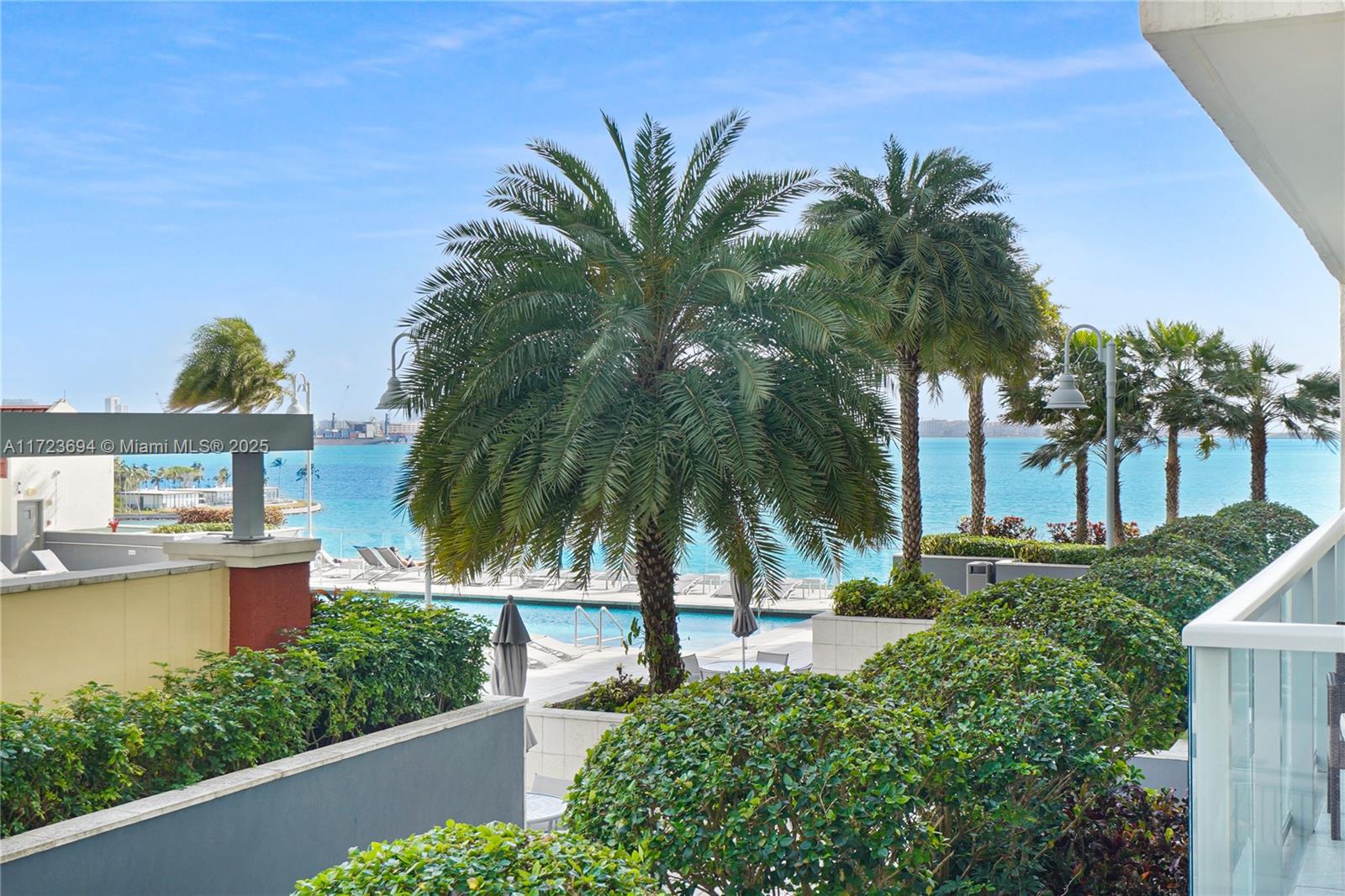 1155 Brickell Bay Dr 704