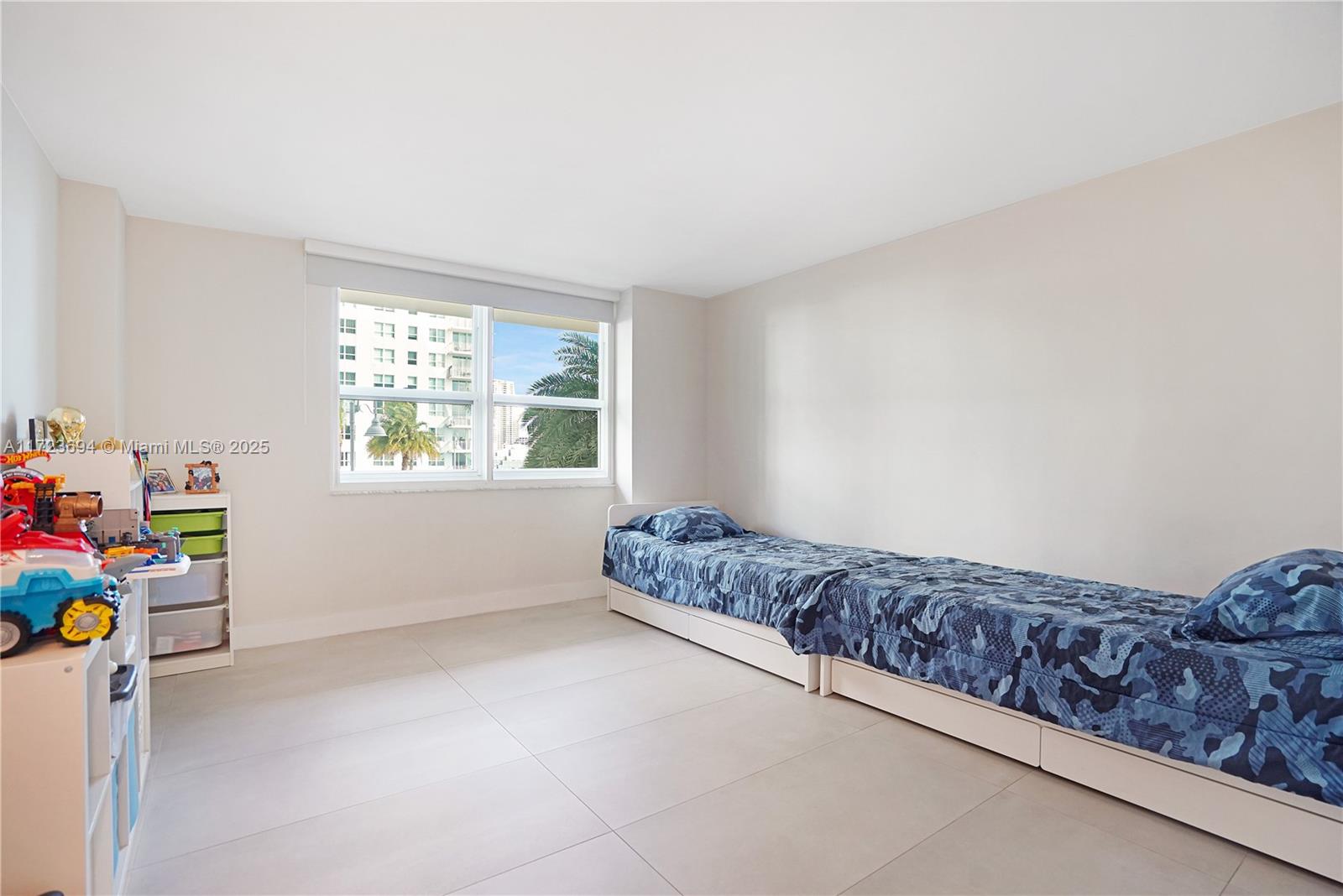 THE MARK ON BRICKELL COND - Residential