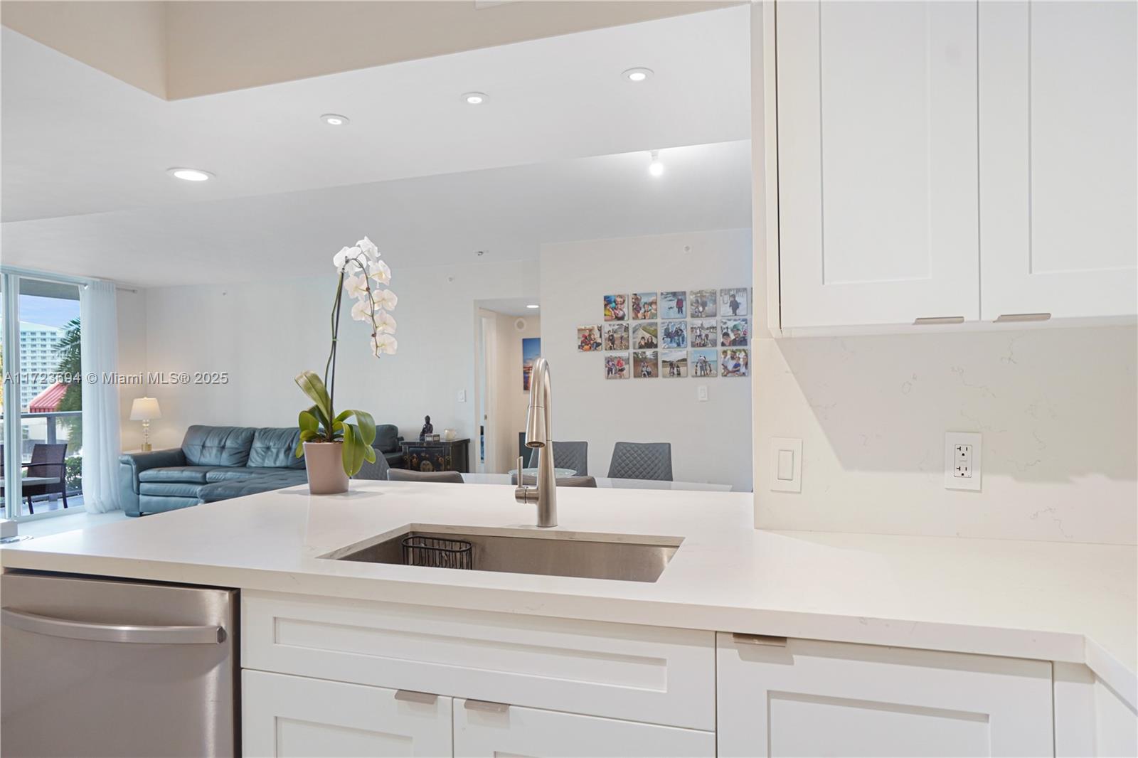 THE MARK ON BRICKELL COND - Residential