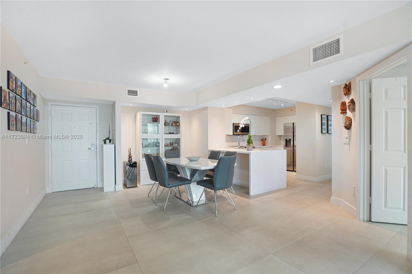 THE MARK ON BRICKELL COND - Residential