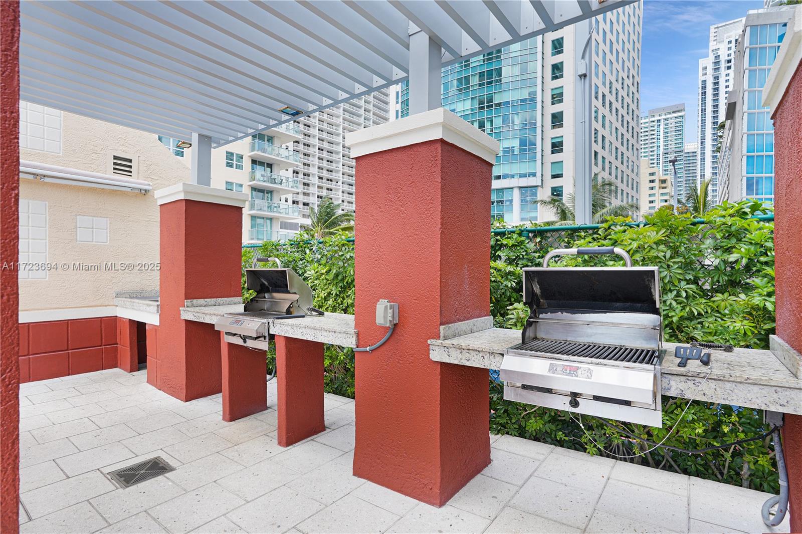 THE MARK ON BRICKELL COND - Residential
