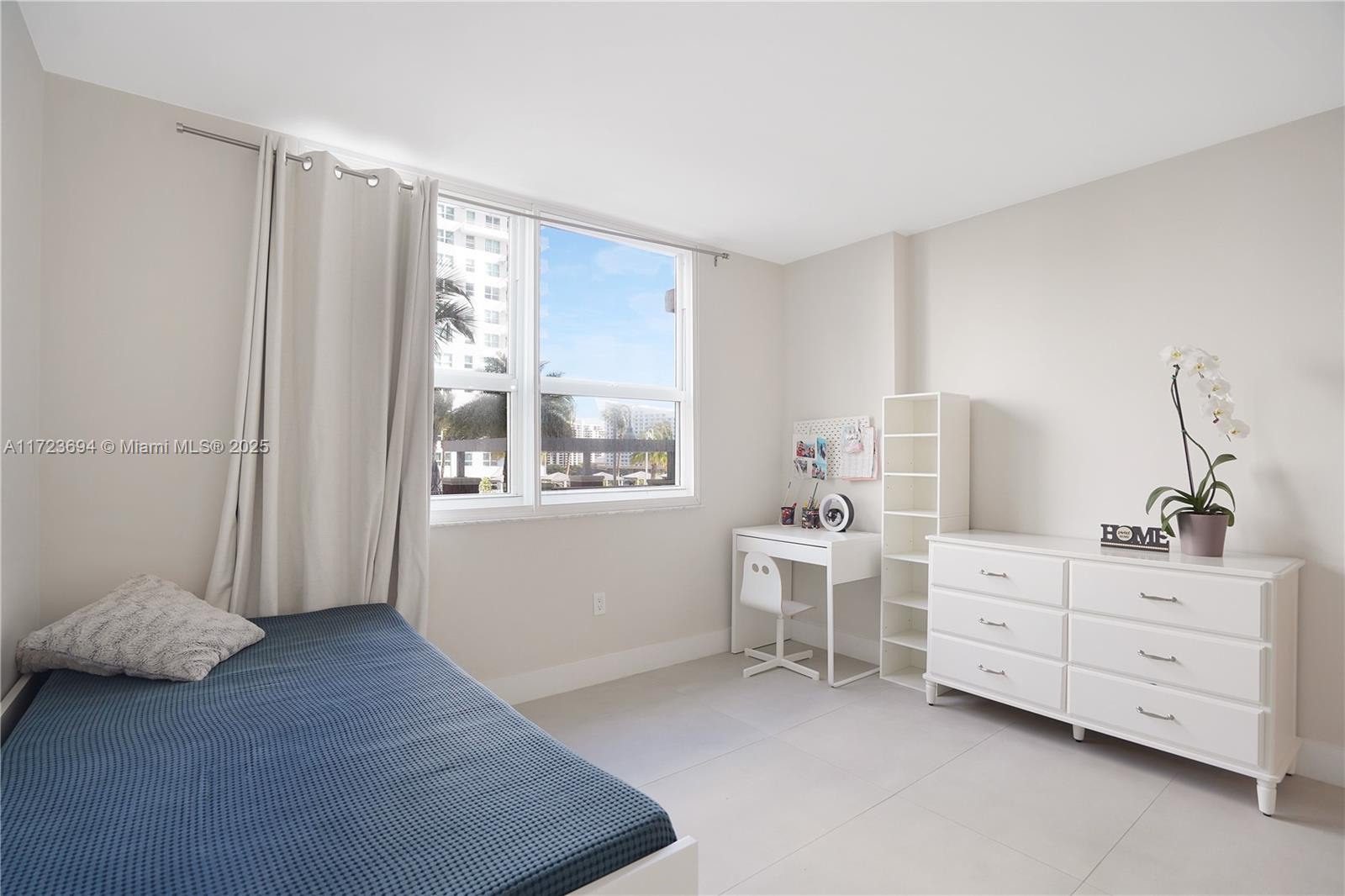 THE MARK ON BRICKELL COND - Residential