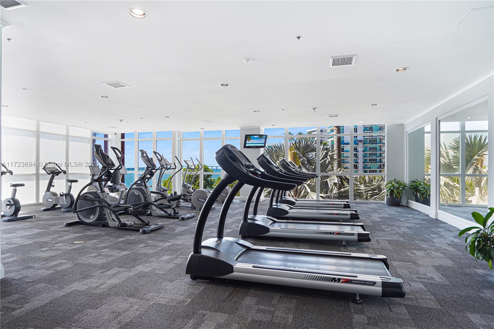 THE MARK ON BRICKELL COND - Residential