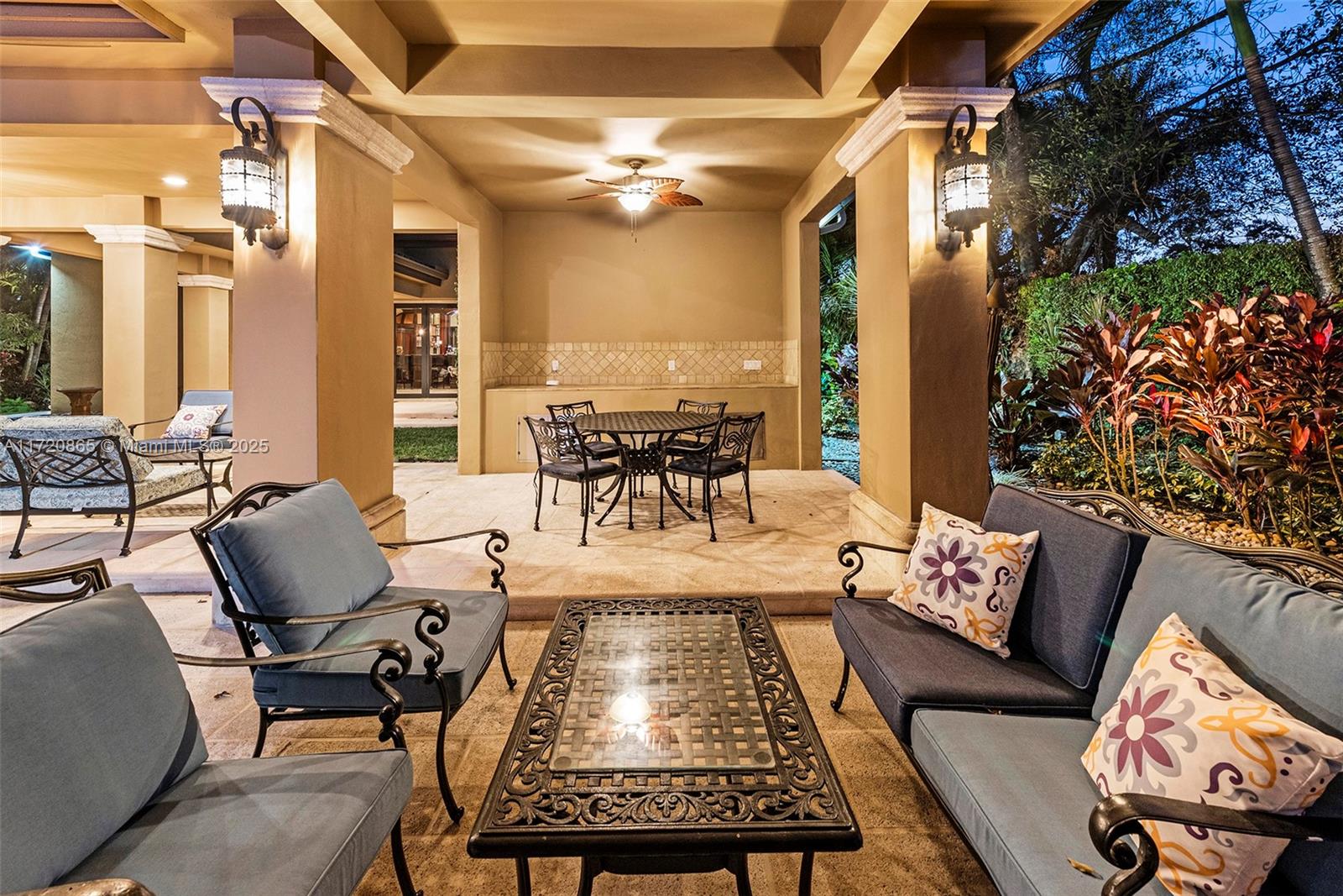 CANEROS OAK - Residential