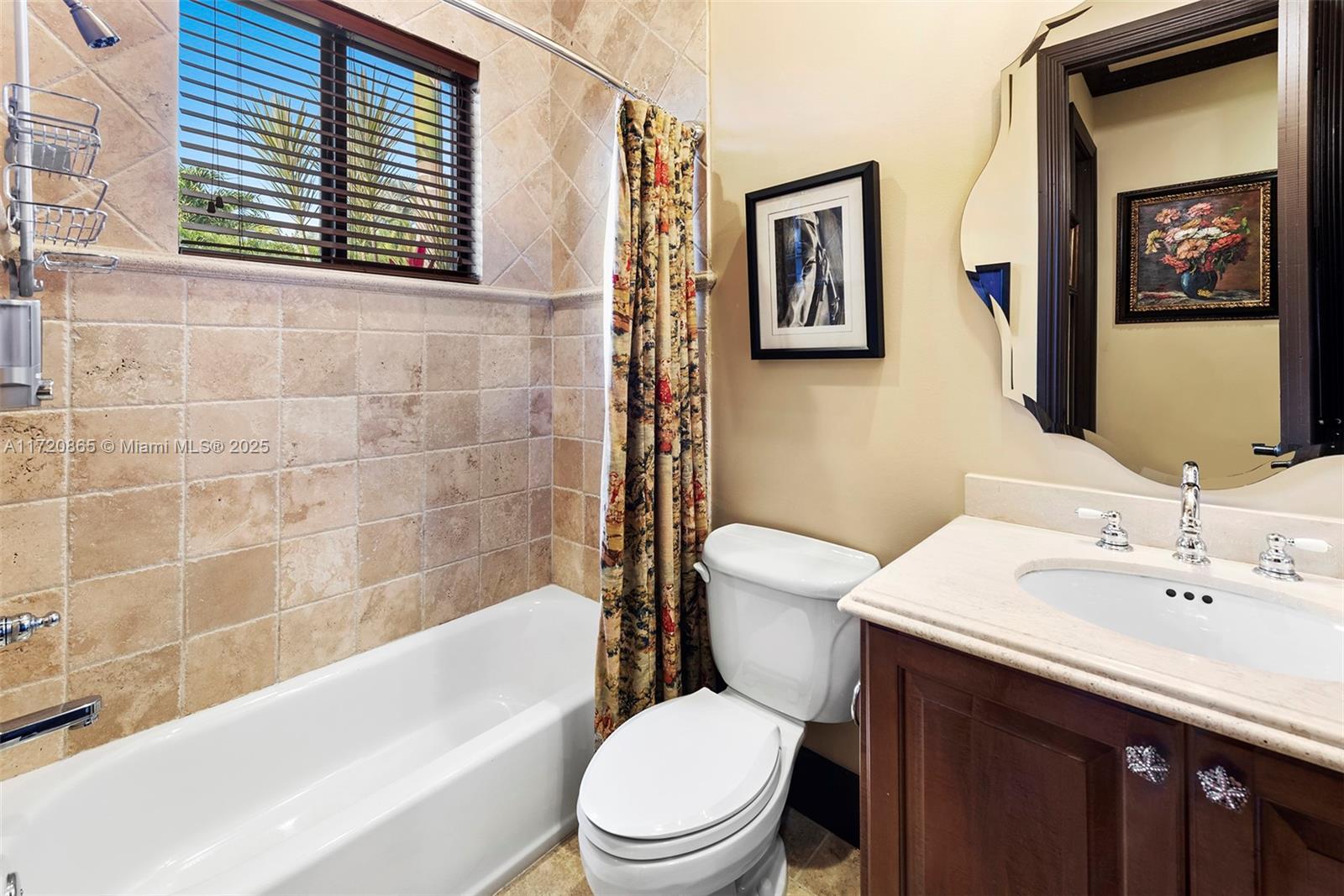 CANEROS OAK - Residential