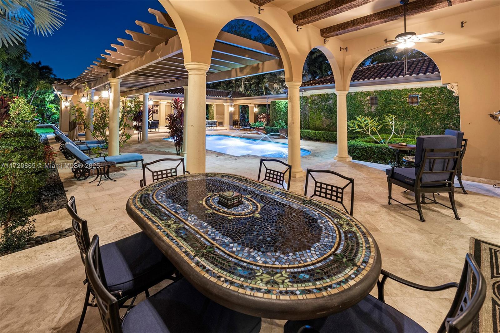 CANEROS OAK - Residential