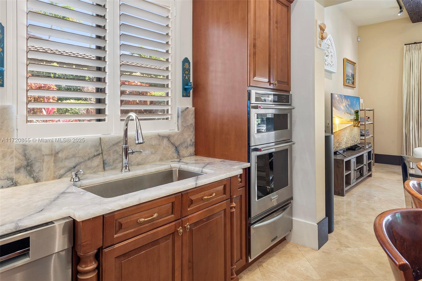 CANEROS OAK - Residential