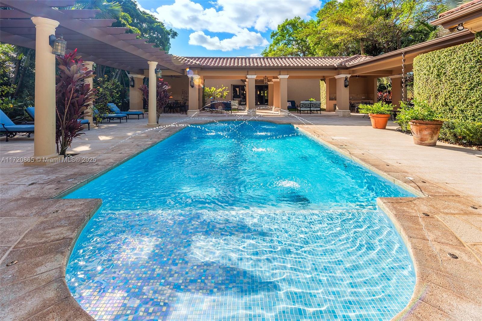 CANEROS OAK - Residential