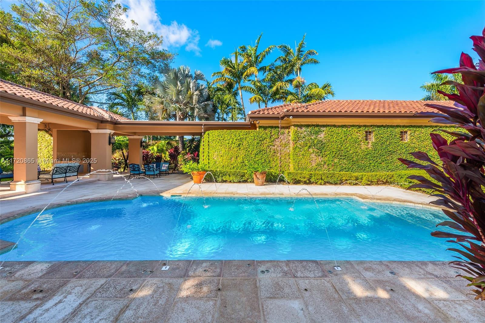 CANEROS OAK - Residential
