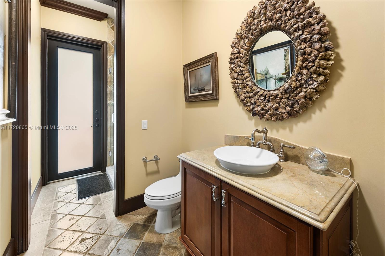 CANEROS OAK - Residential