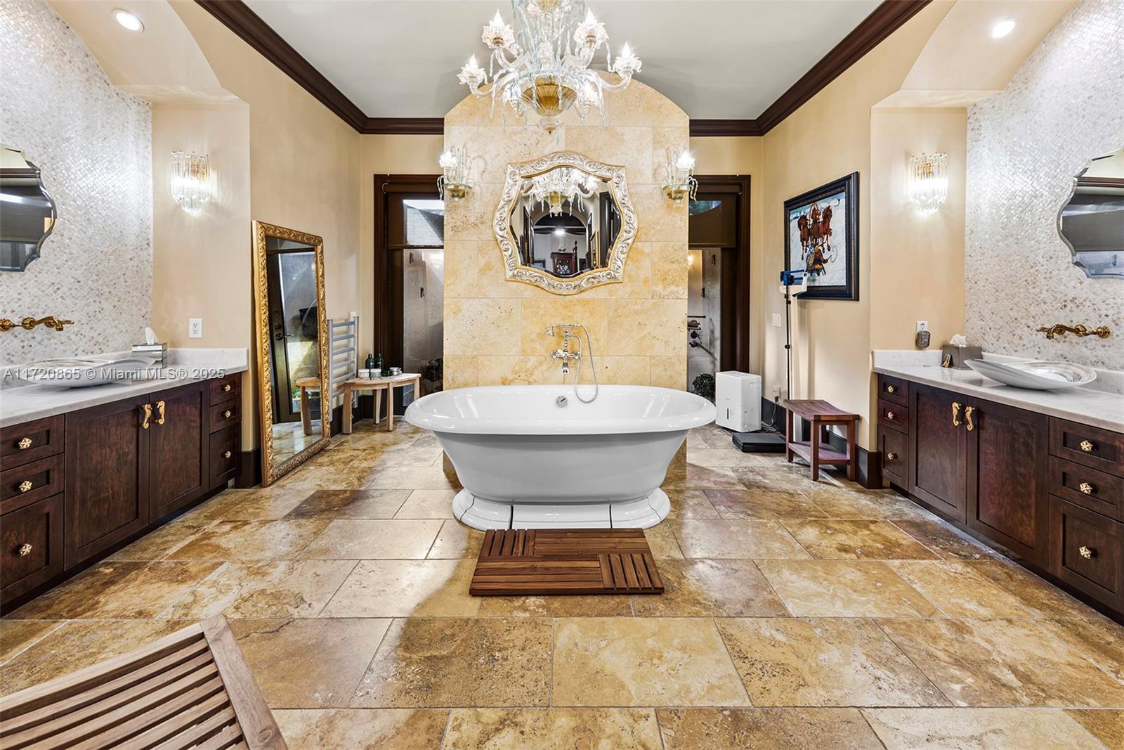 CANEROS OAK - Residential
