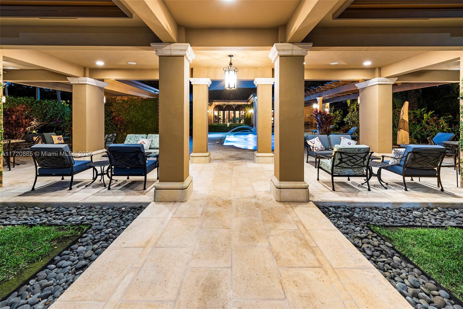 CANEROS OAK - Residential