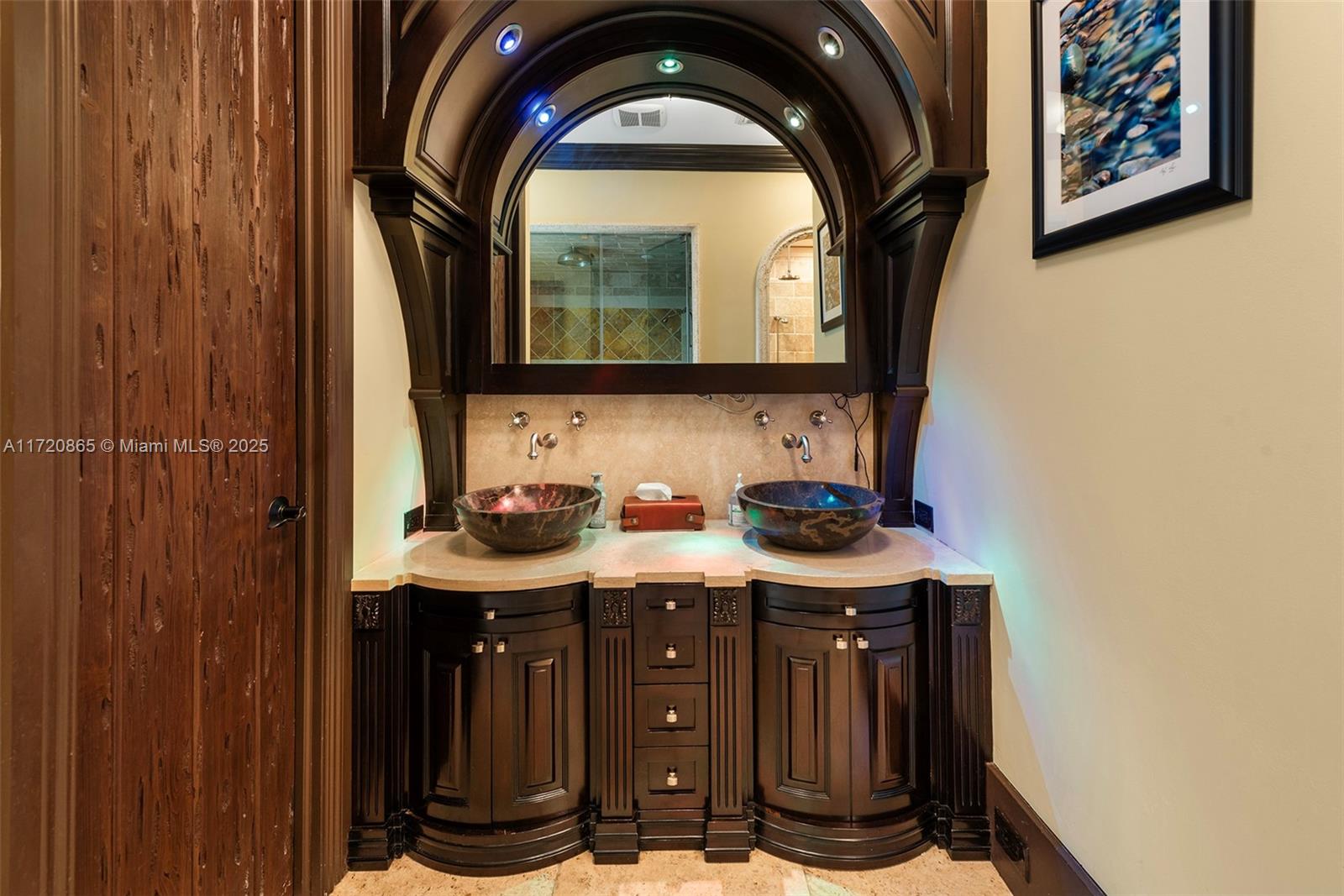 CANEROS OAK - Residential